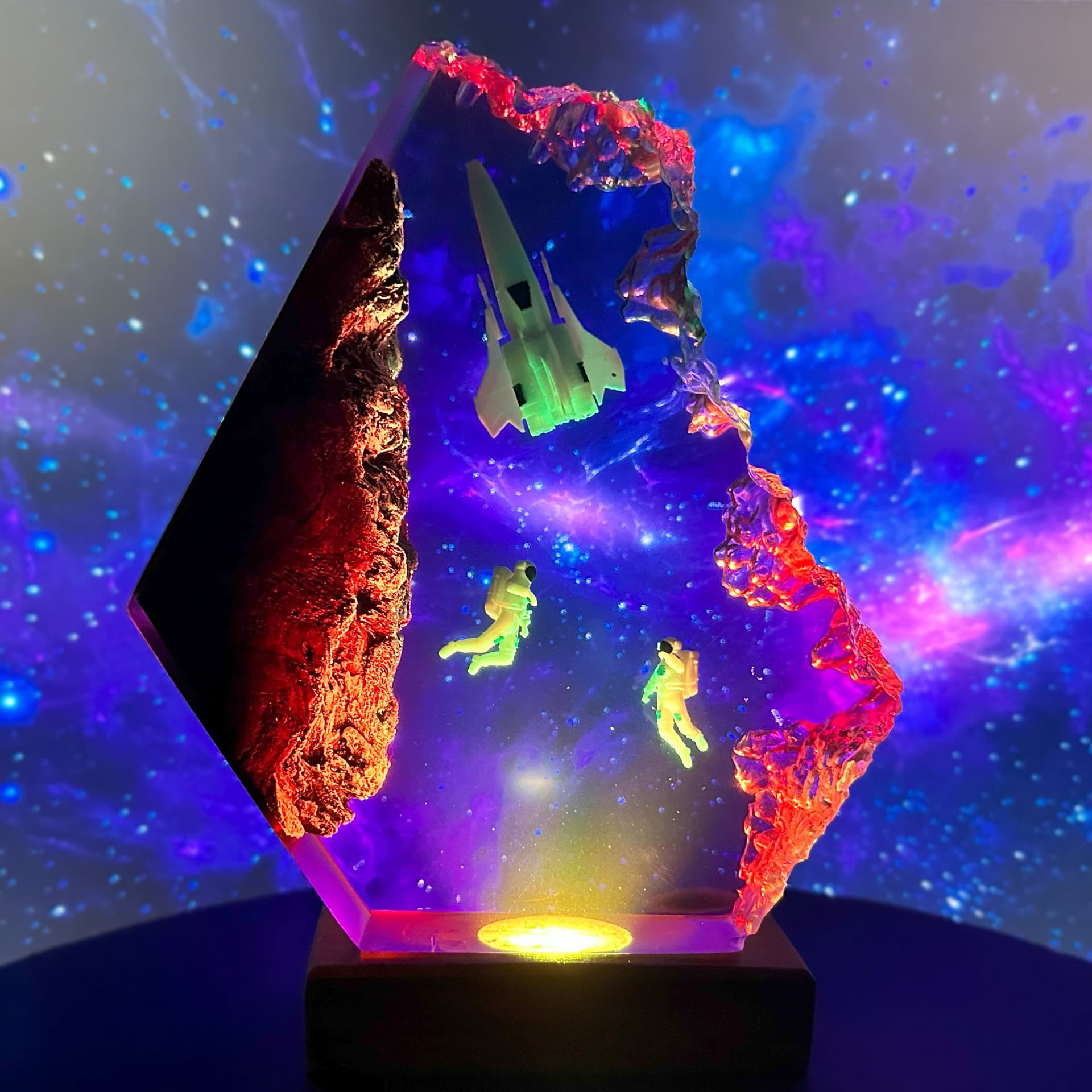 Space Rocket Resin Galaxy Lamp Astronaut Theme Design Epoxy Night Light Father's Day Gift Must-Have