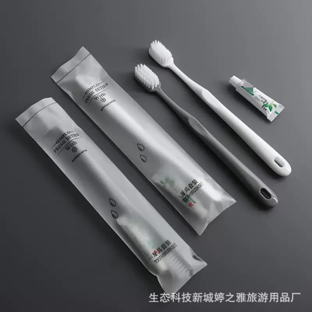 Hotel and inn disposable toothbrush and toothpaste hygiene kit with soft-bristle dual-purpose toothbrush for homestays