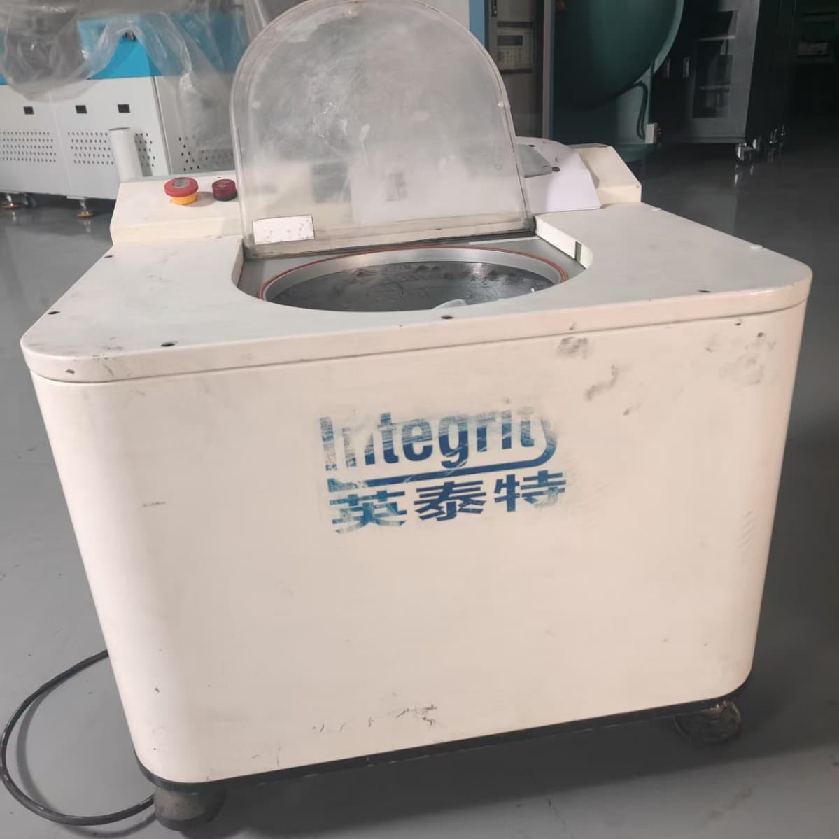 500ml Intech vacuum degassing mixer, used for mixing silver paste, ink, and chemical materials.