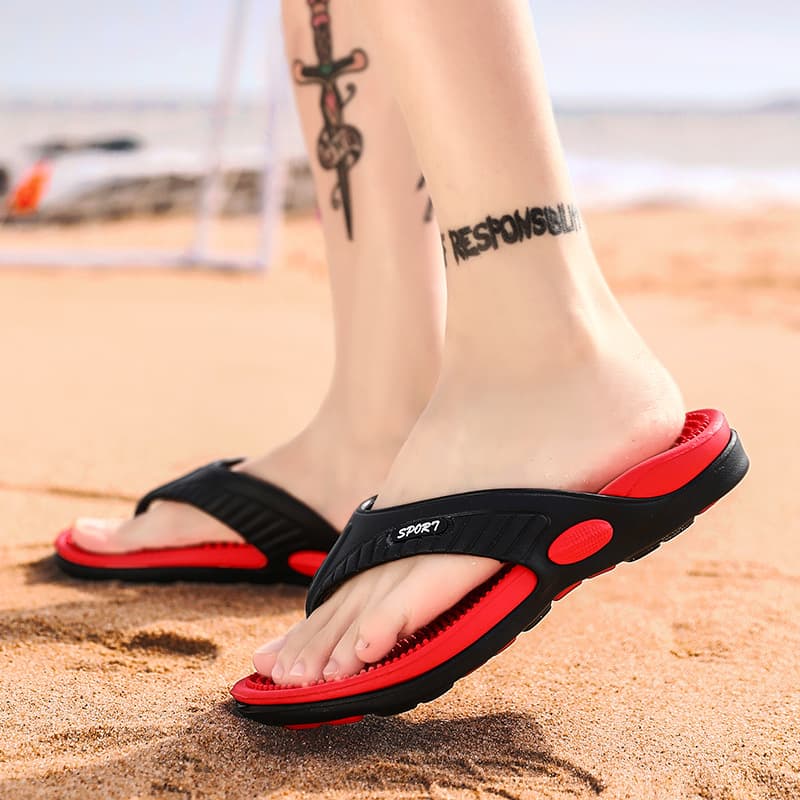 Extra Large Size 46 Men's Beach Slippers Massage Sole Sandals Breathable Flip Flops Comfortable Rubber Bottom Slippers