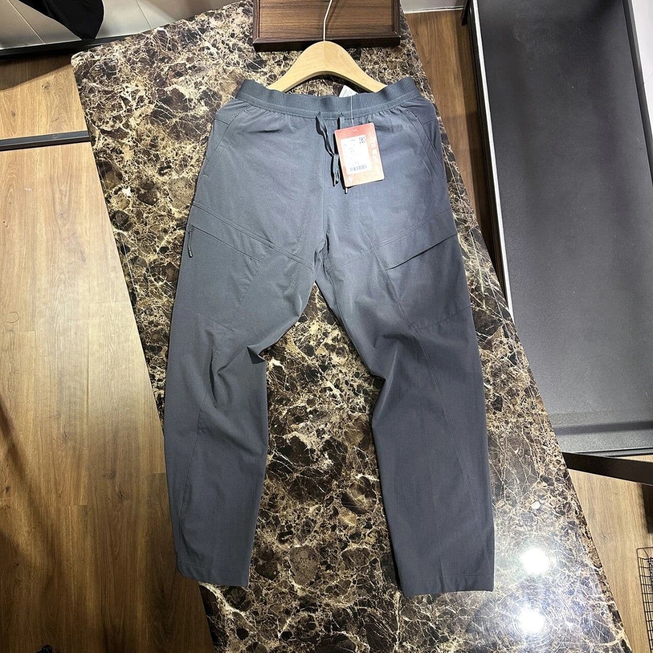 Men's functional casual pants, lightweight quick-drying fabric, commuting outdoor, tear-resistant, wear-resistant, breathable, modified leg shape