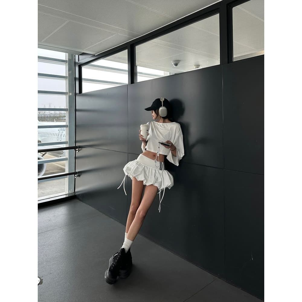 White A-line bud skirt short skirt for women 2026 new summer hot girl small loose slimming low-waisted skirt