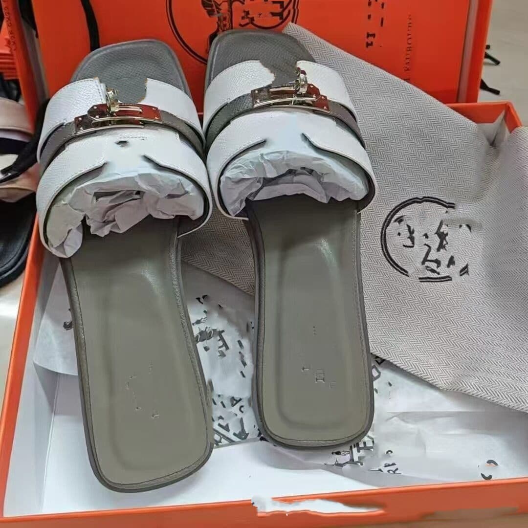 Cross-Border H Brand New High-Quality Metal Buckle Watch Strap Rubber Sole Flat Women's Slippers Wholesale Non-Slip