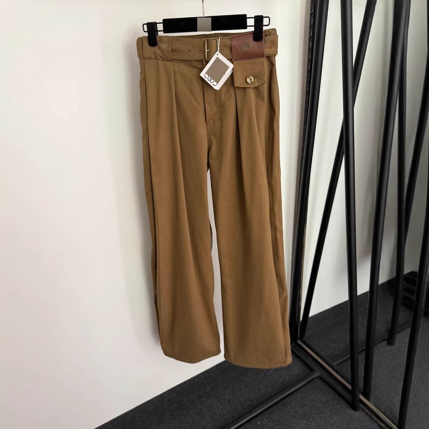 Nanyou Hot Selling New Retro Simple Commute Versatile Leather Logo Pleated Design High-Waist Trousers with Belt