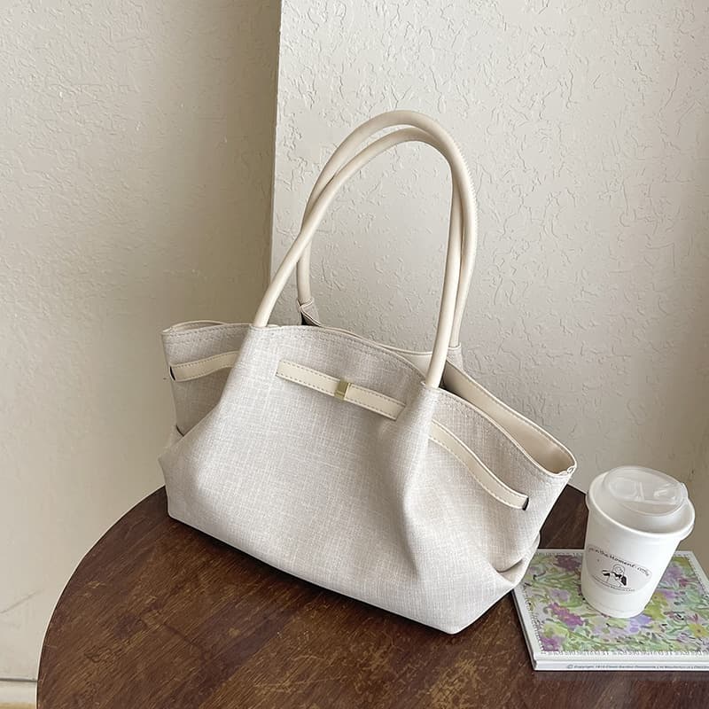 Large Capacity Handbag Tote Bag 2026 Summer New Fashion Pleated Bag Solid Color Underarm Bag Stylish Shoulder Bag