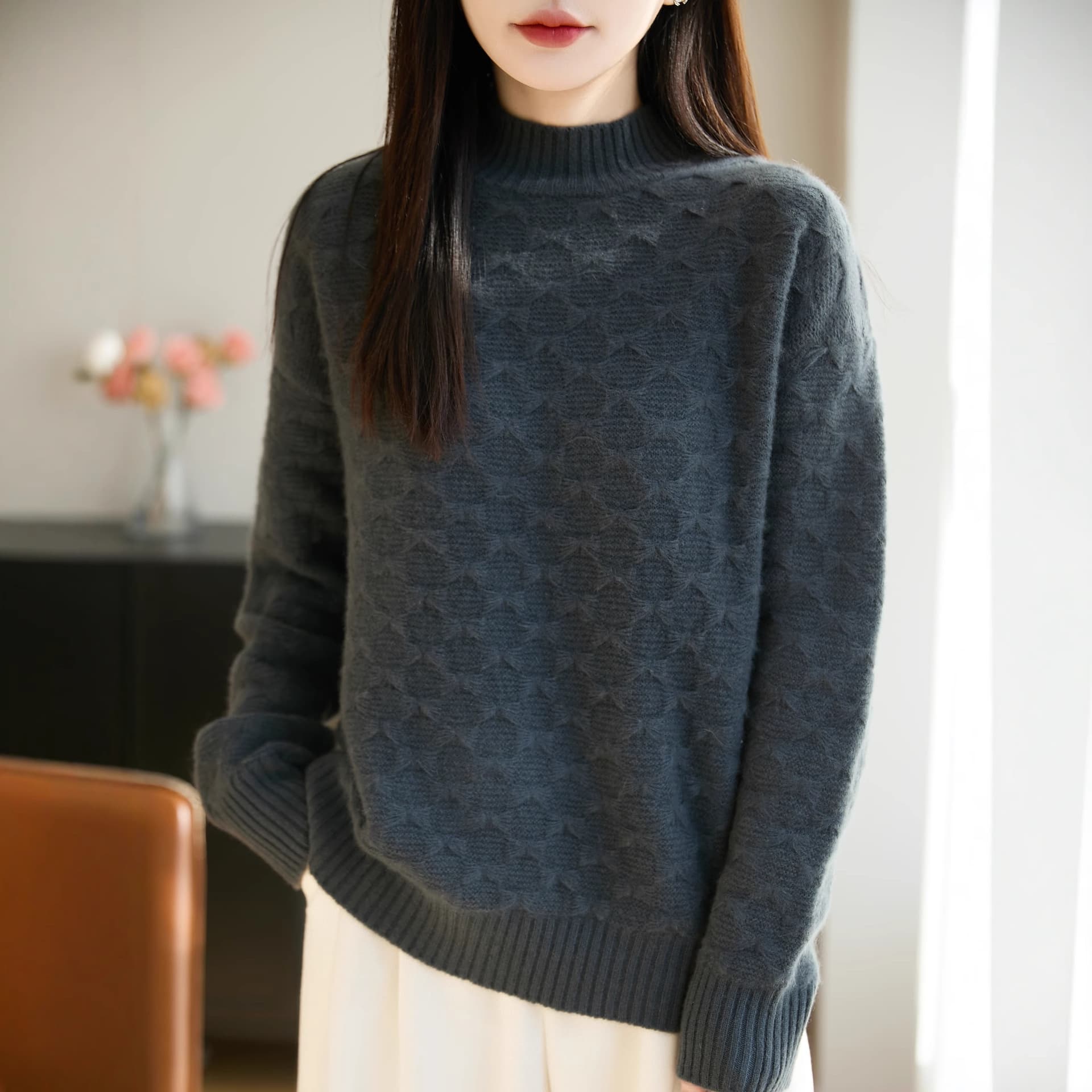 Thickened machine washable wool blended half turtleneck sweater for women, autumn and winter warm commuting inner with bow pattern design