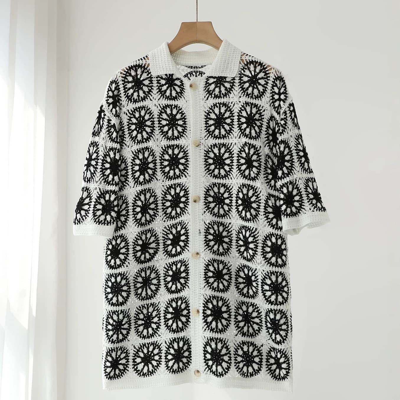 New Summer Black and White Crochet Knit Cardigan Loose Notch Collar Short Sleeve Top Retro Hollow Breathable Outerwear for Men