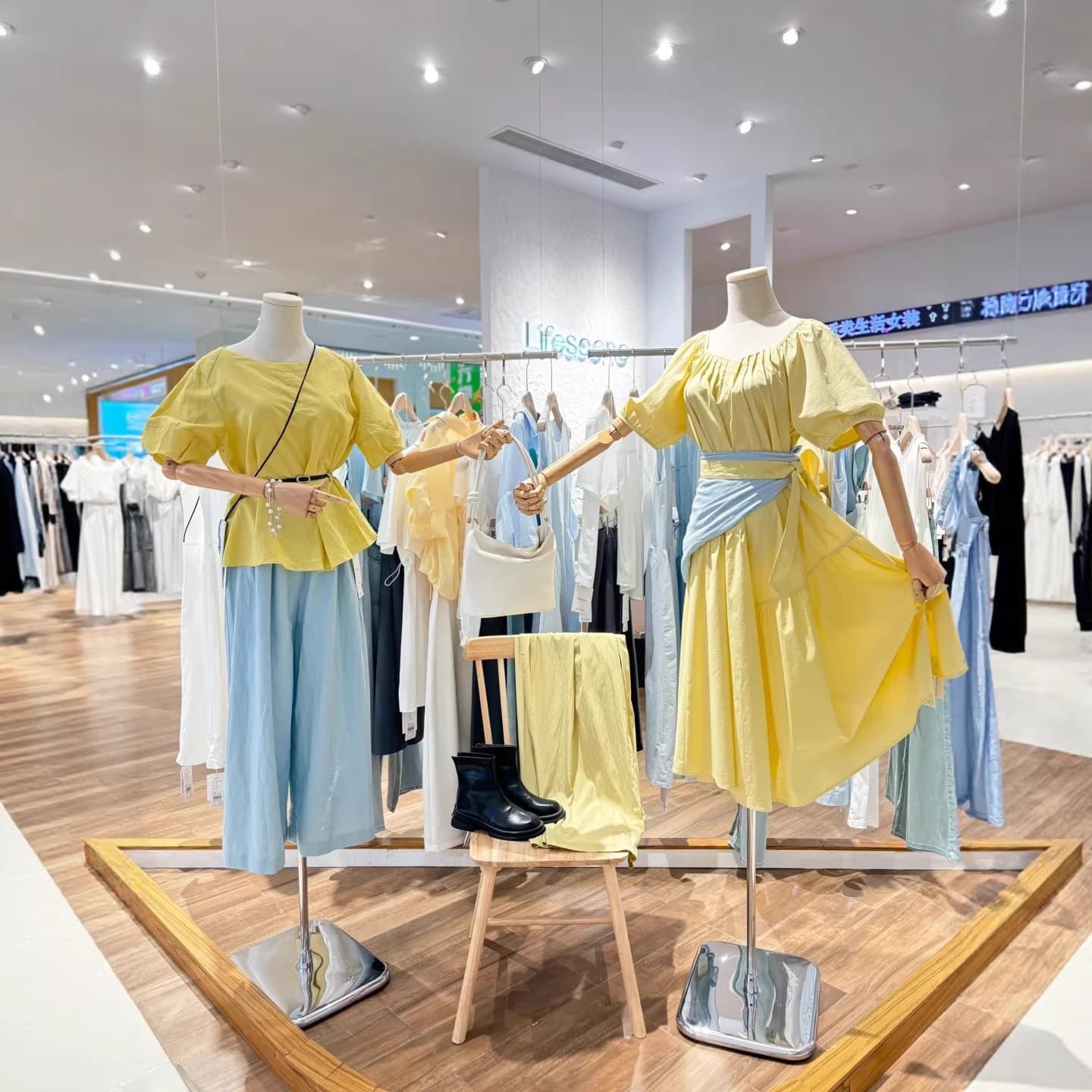 Brand Women's Clothing Final Payment 2026 Summer Korean Style Women's Clothing Shenzhen Nanyou Women's Clothing Wholesale Physical Store Live Stream Source
