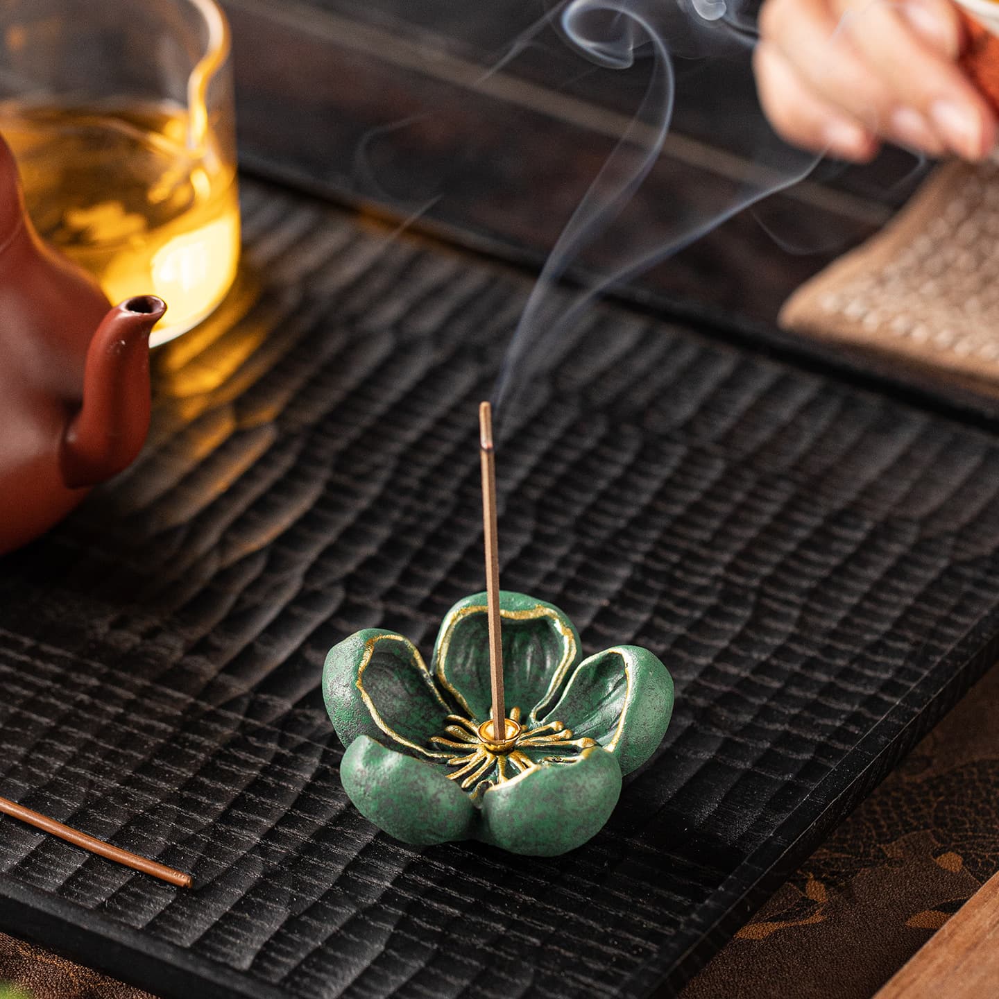 Green sand stone creative petal incense stick plum blossom thread incense burner incense stick indoor small incense burner sandalwood incense diffuser incense burner