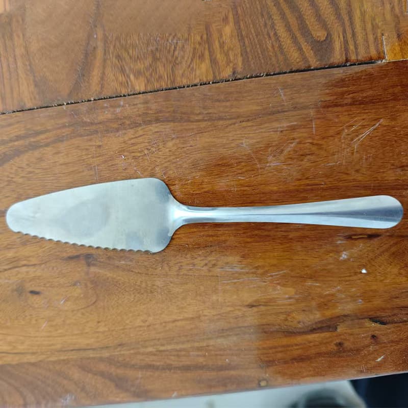 Stainless Steel Cake Slicer Triangular Cream Spatula Cheese Cutter Four-Hole Pan Gift Custom Logo Pizza Spatula