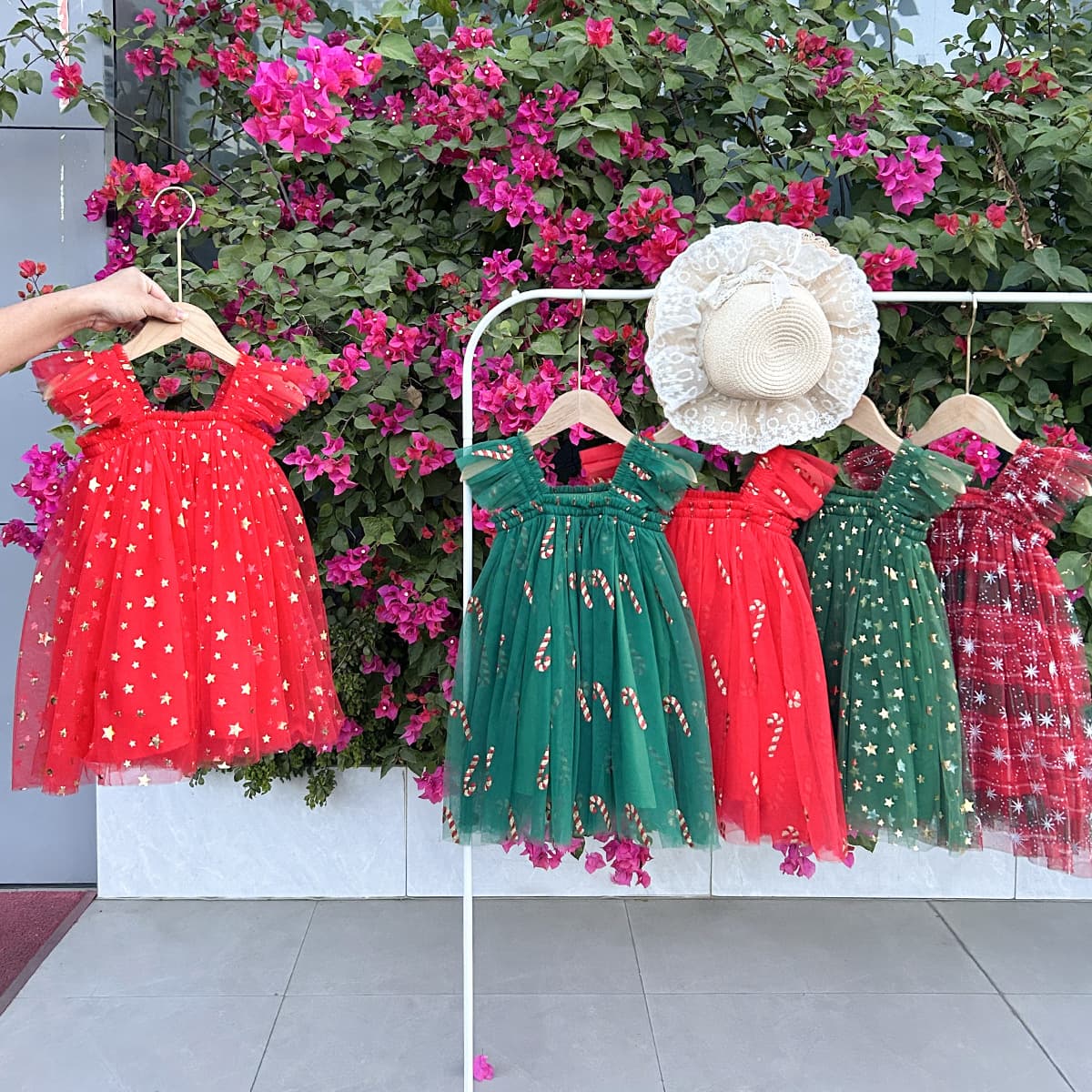 Amazon Christmas Girls Dress Star Suspenders Mesh Tutu Skirt Baby Girl Flutter Sleeve Princess Dress Birthday Dress