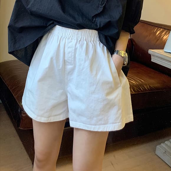 White shorts for women 2026 summer outer wear loose slimming wide leg pants high waist a line casual versatile hot pants ins trend