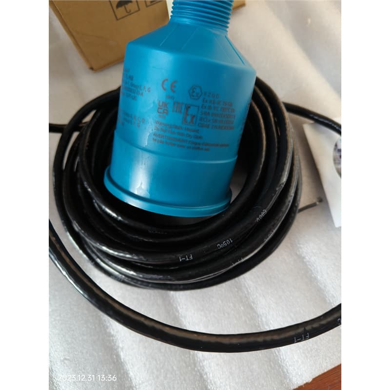 Siemens XPS-5 Ultrasonic Probe, Siemens Level Transmitter 1P 7ML11061BA200A, Explosion-Proof Type