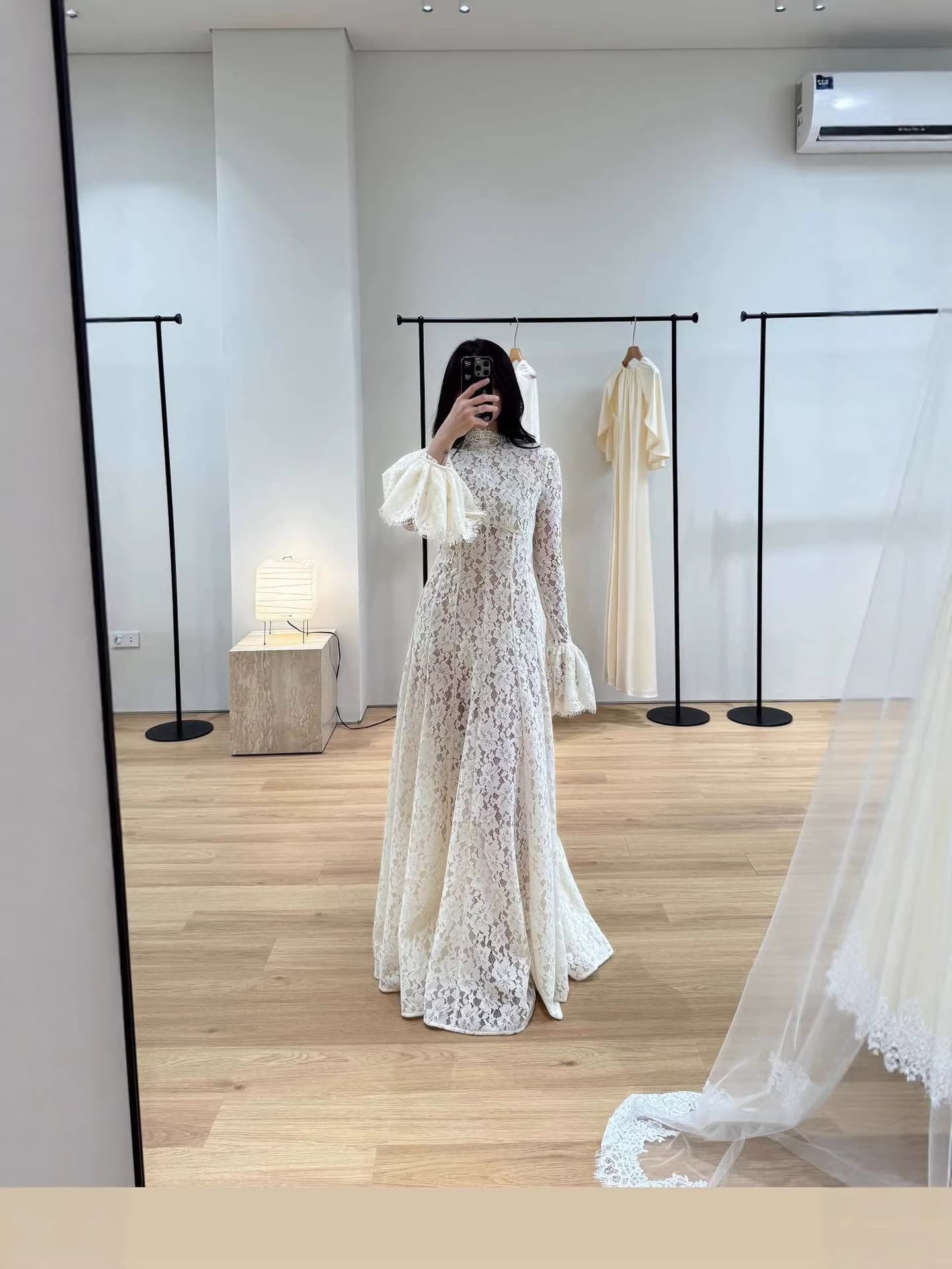 2026 Spring French Vintage Heavy Lace Dress Women Long Sleeve Stand Collar Floor-Length Gown Elegant Socialite Dress
