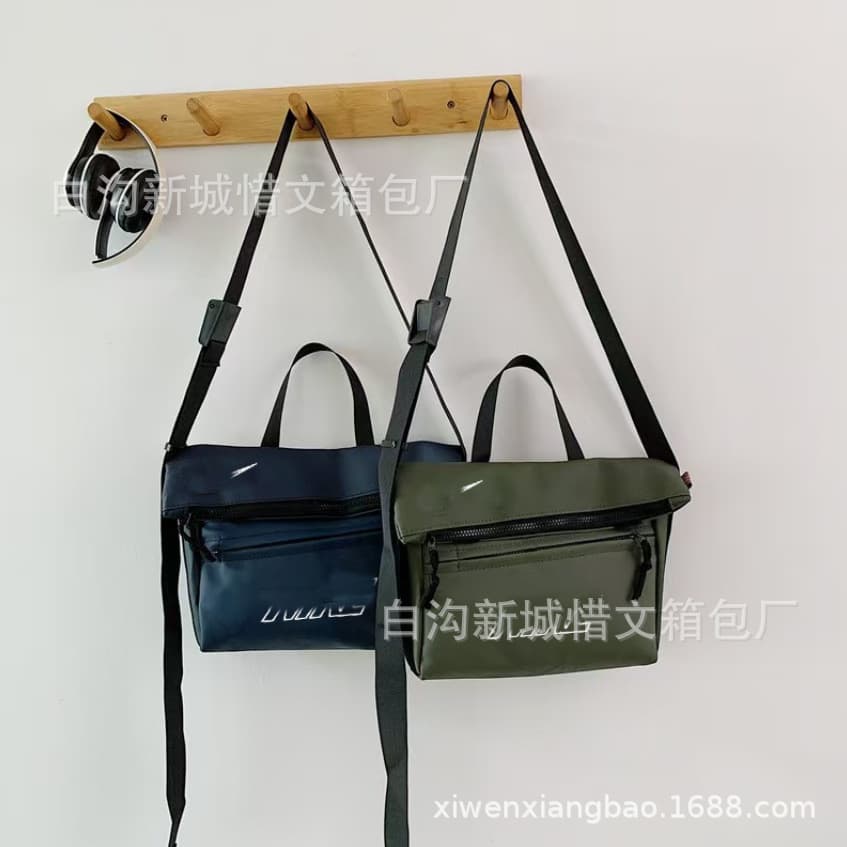 Trendy men's backpack, casual and versatile crossbody bag, unisex student messenger bag, outdoor sports mobile phone bag