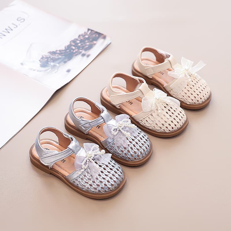 Girls Breathable Woven Sandals 2026 Spring Autumn New Style Pearl Bow Shoes Children Hollow Soft Sole Sandals