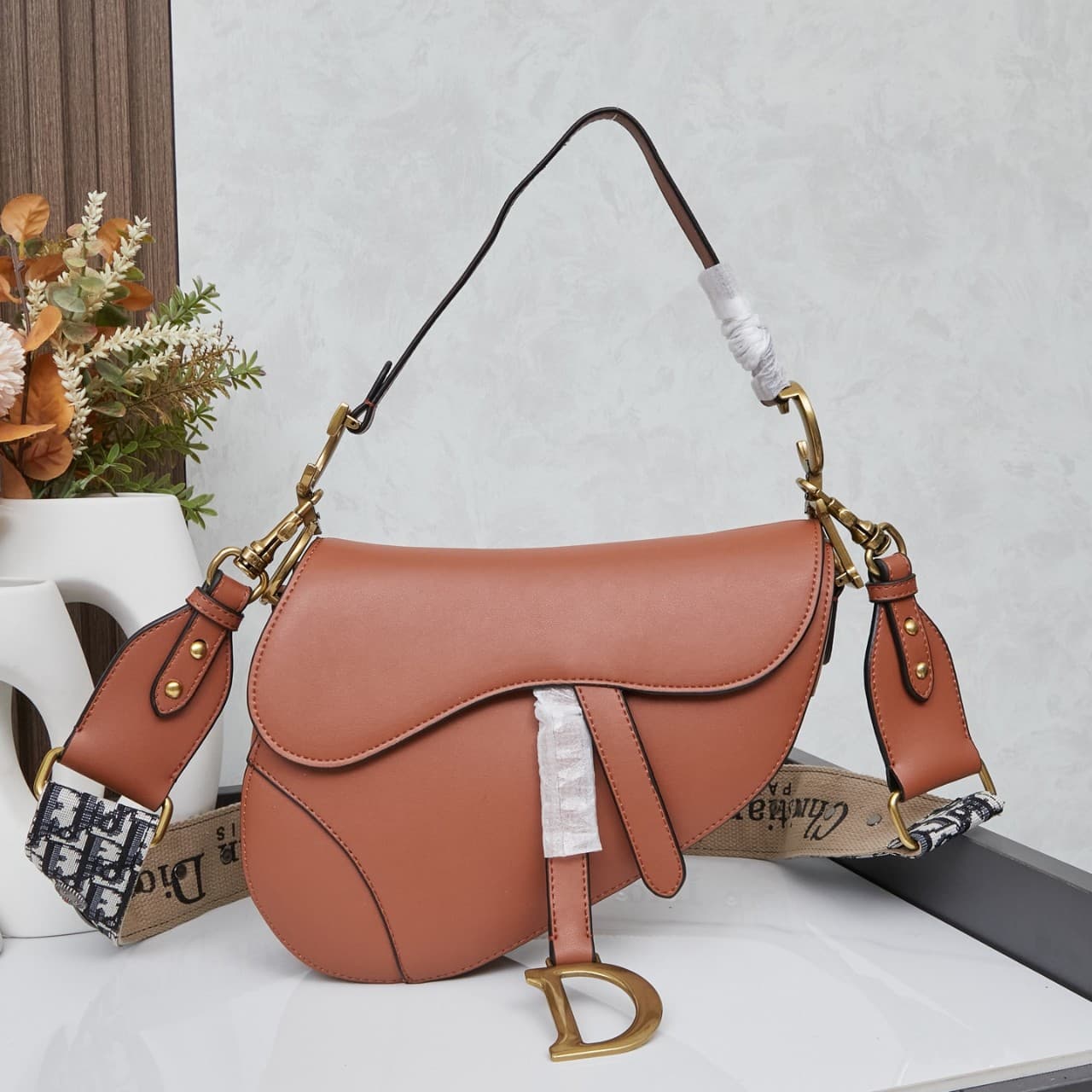 D-Style Fashion Crossbody Bag for Women, Smooth Grain Saddle Wide Strap Casual Mini Bag, Vintage Underarm Bag