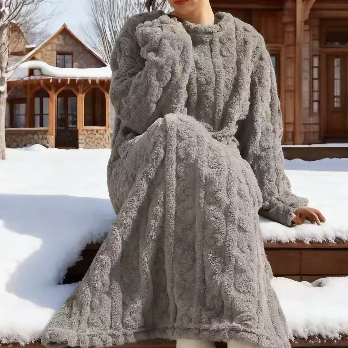 Winter New Walking Quilt, Extended, Warm, Loose, with Pockets, Coral Fleece Home Pajamas, Robe, Nightdress for Women