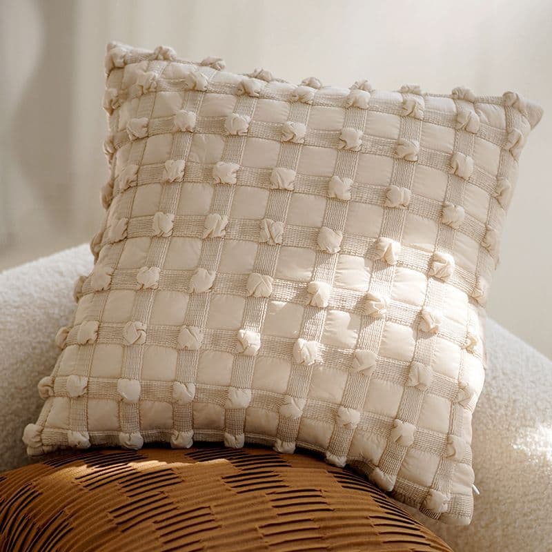 3D bubble grid pattern throw pillows and cushion covers, cute sample room and hotel decoration supply chain products.