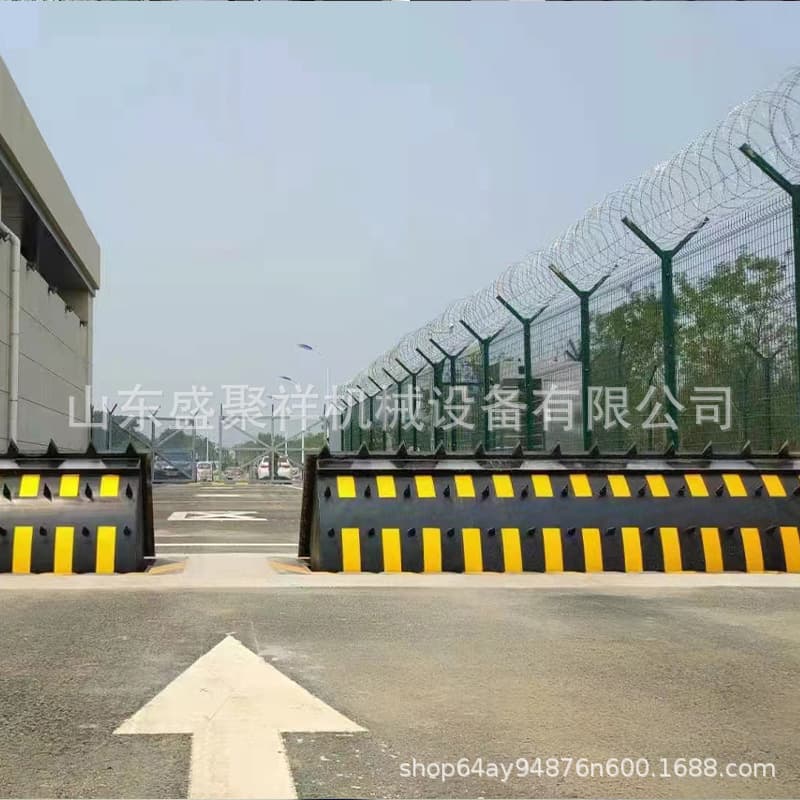 Entrance and exit anti-collision wall flip-up plate Shengjuxiang sliding road barrier machine multi-functional anti-collision facility