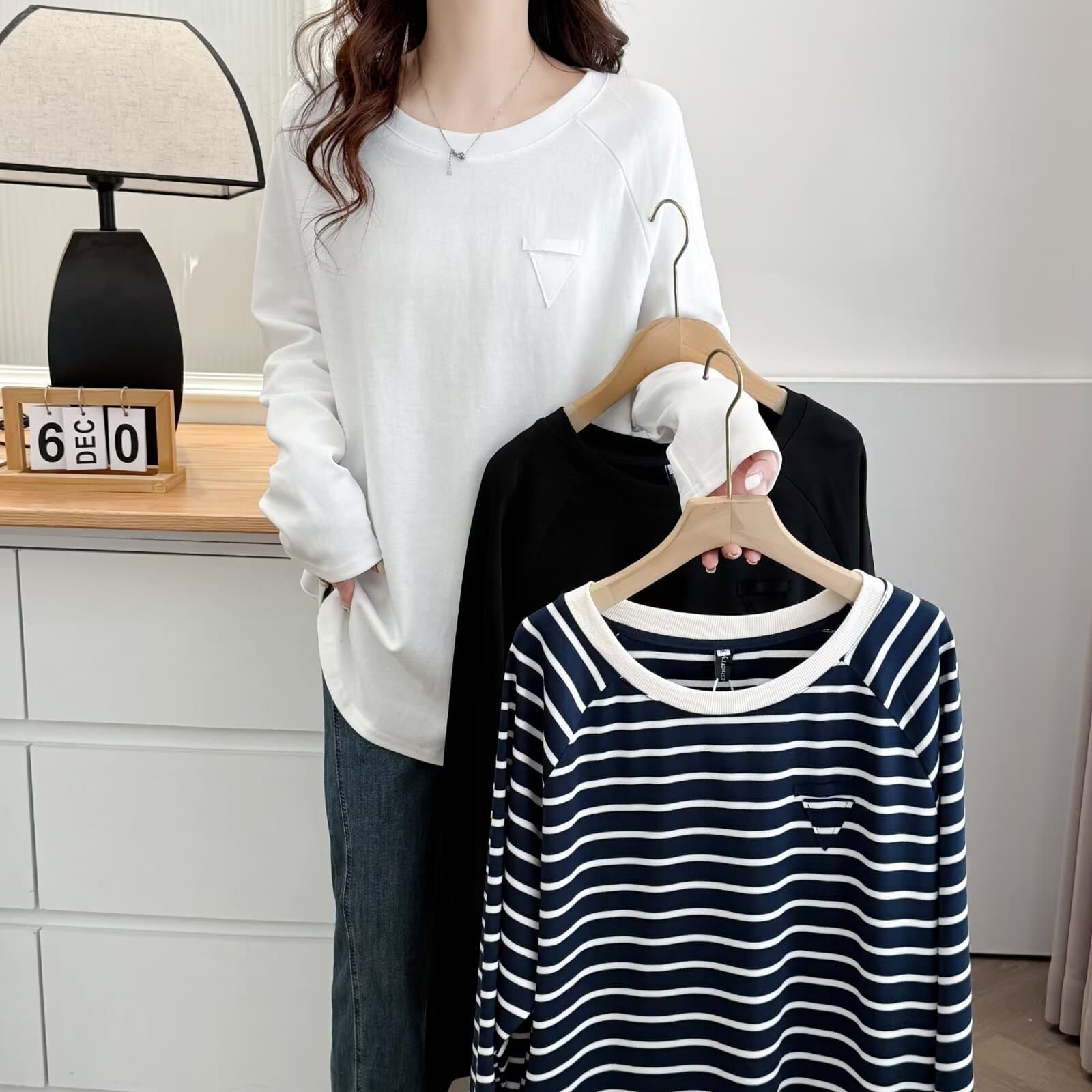 Plus-size minimalist versatile triangle pocket round-neck base layer shirt for women, chubby MM 2025 autumn new slimming T-shirt 5001