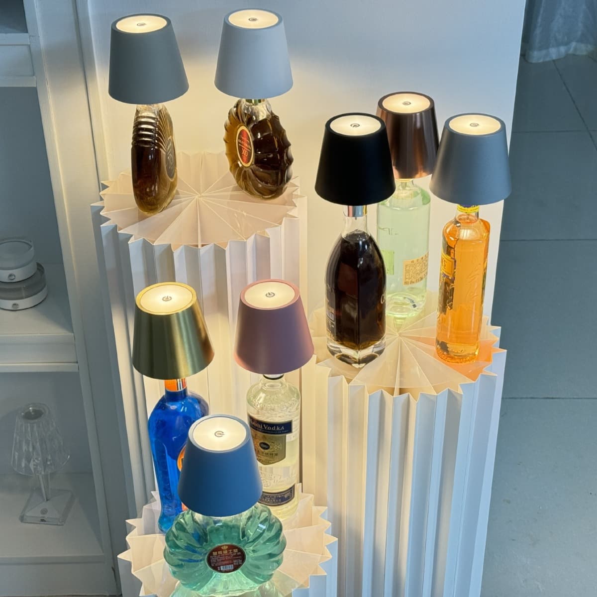 Portable plug-in wine bottle lamp with rechargeable ambient light, detachable three-color touch rechargeable table lamp, available on Amazon cross-border e-commerce platforms.