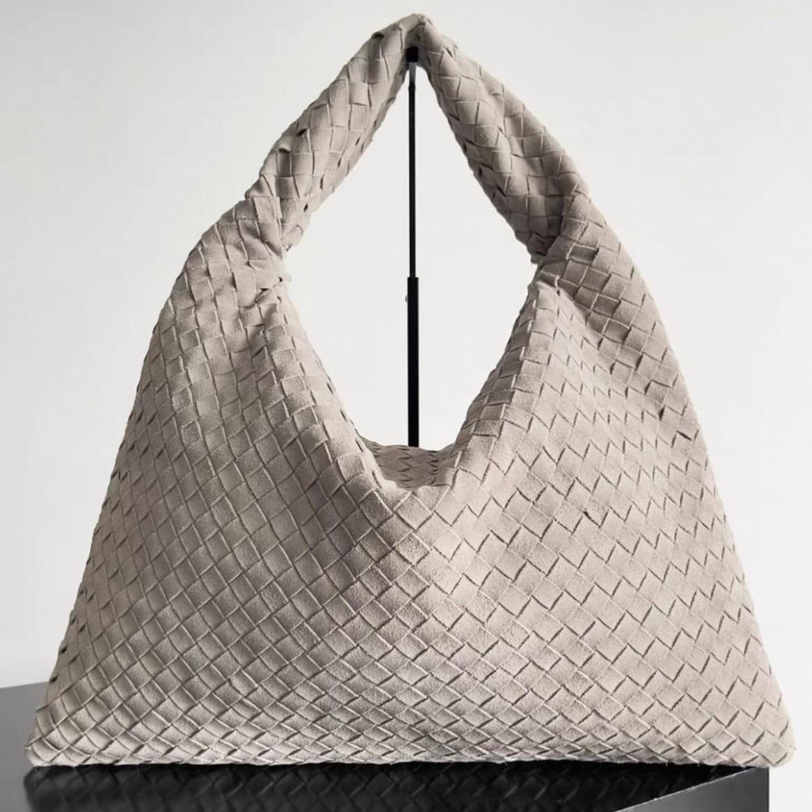 Classic Hop Handbag Handwoven Hobo Bag Shu Qi Same Style Shoulder Bag Suede Magnetic Flap Lazy Style