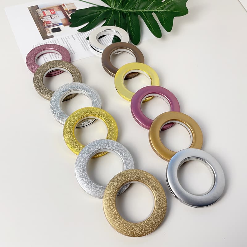 Factory direct sales of curtain rings, Roman rod art rings, silent grommet rings for hotel and home curtains.
