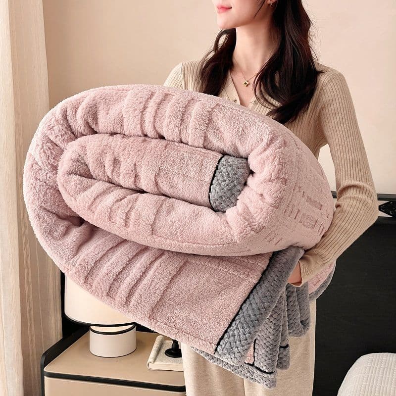 Autumn/Winter Double-Sided Fleece Sofa Blanket, Plush Thick Cotton Fleece, Milk Fleece for Student Dormitory Nap or Shawl