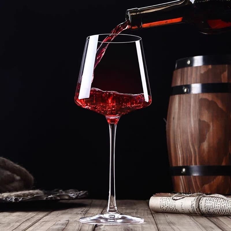Square Red Wine Glass Set Luxury European High Foot Crystal Glass Wine Glasses Burgundy 535ml Modern Minimalist Style
