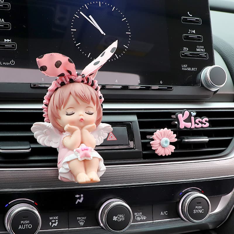 Car decoration supplies car air outlet aromatherapy car air conditioner perfume creative cute car beautiful ornaments for women