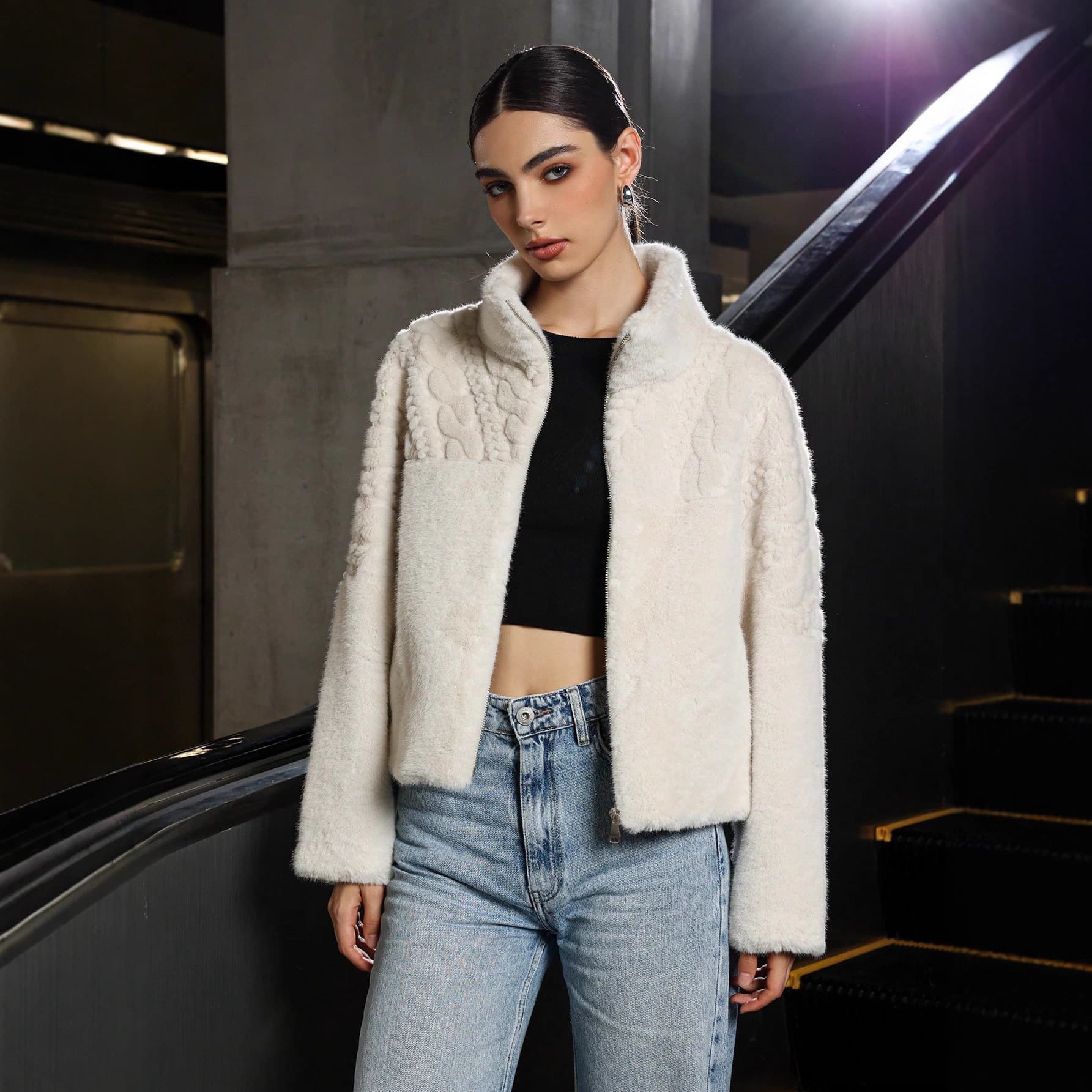 European and American Autumn Winter Coat New Women's Fashion Fur High Collar Faux Fur Coat Lambswool Warm Clothing