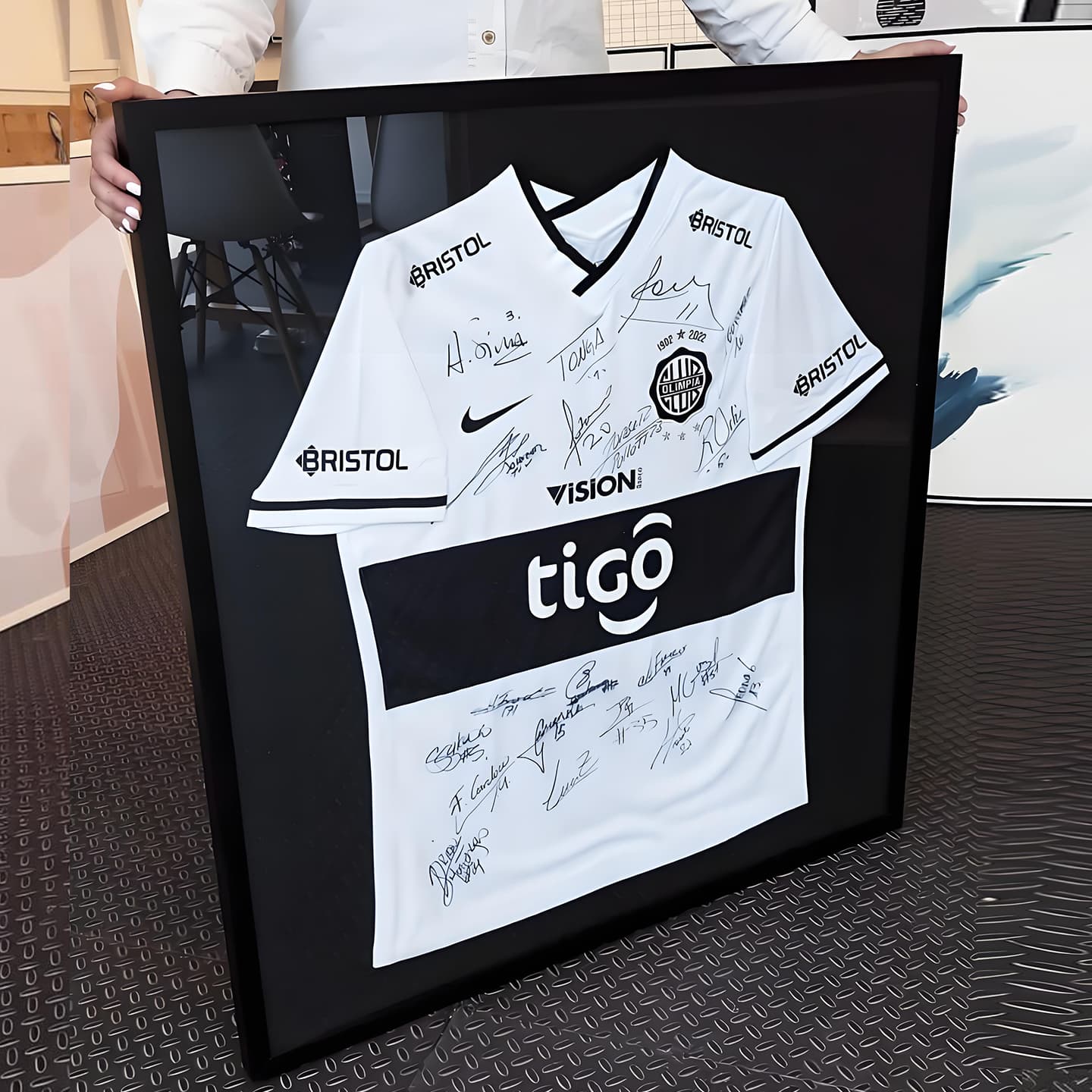 Football jersey photo frame framed sports memorabilia collection display photo frame sports style decorative picture frame gift