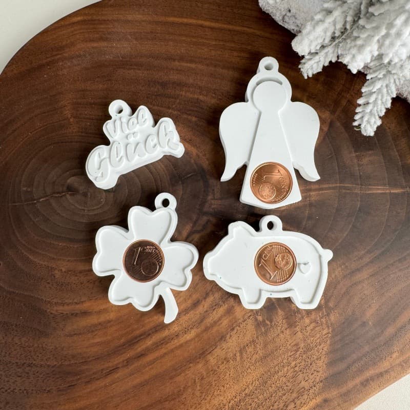 Lucky Pig Angel Pendant Cent Holder for 1 Coin New Year Souvenir Plaster Silicone Mold