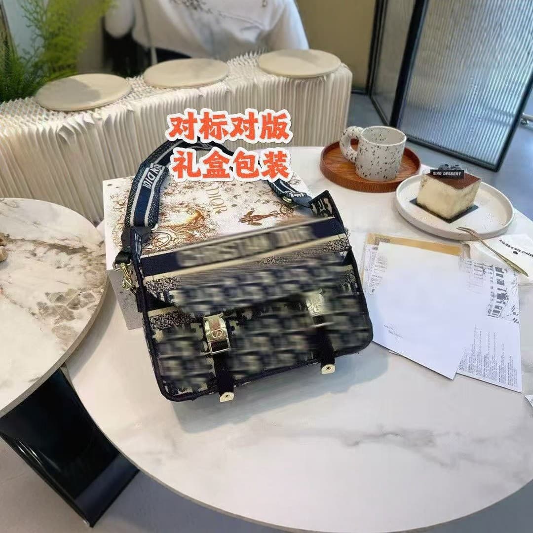 D-House 3D Embroidery Camp Courier Bag Premium Small Square Bag Women's New Trendy Wide Shoulder Strap Crossbody Bag