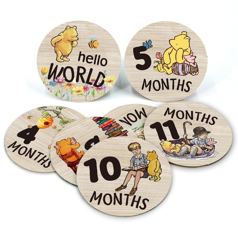 7-piece double-sided wooden baby month milestone cards Winnie the Pooh themed baby photography commemorative plaque