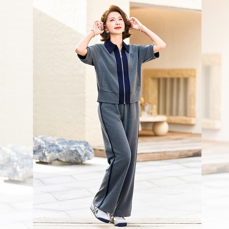 2026 Mom's Summer Sportswear Two-piece Set New Middle-aged and Elderly Mother Slimming and Slimming Large Size Versatile Suit