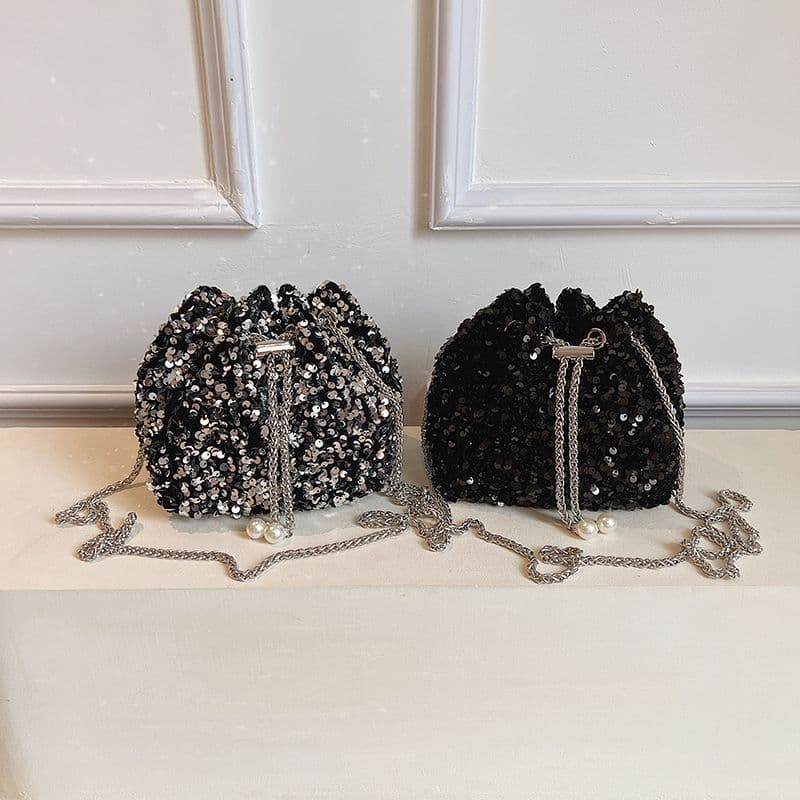 2026 New Niche Fashion Versatile Chain Bucket Bag Diamond-encrusted One-shoulder Crossbody Western Style Internet Celebrity Dinner Hot Girl Bag