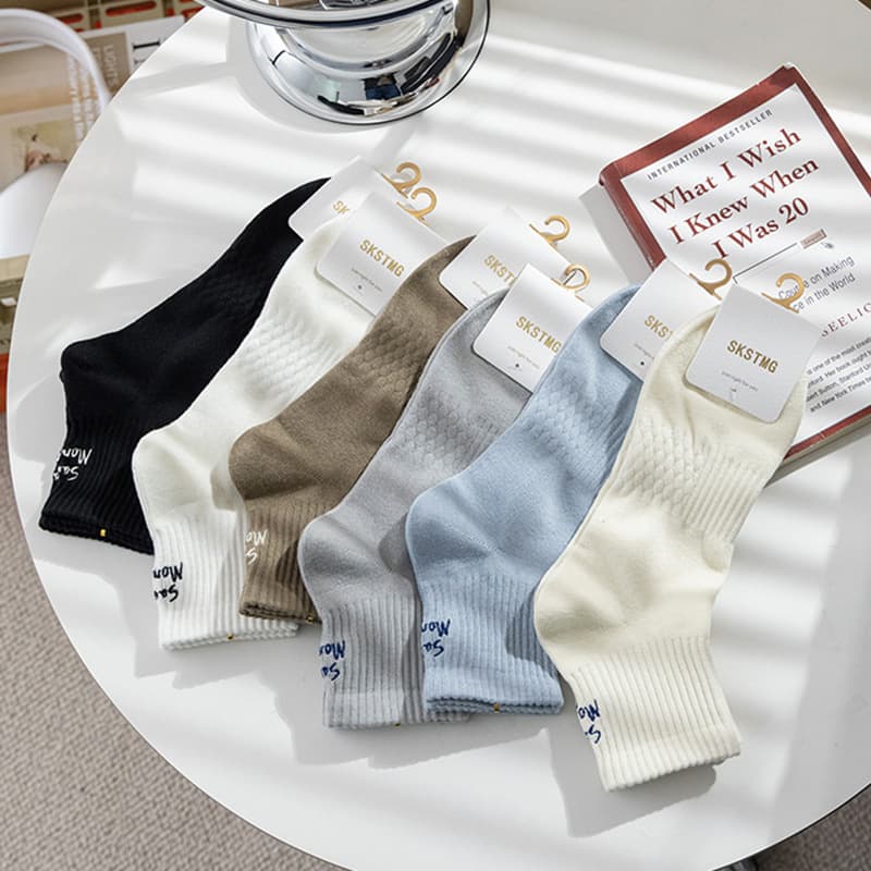 New Men's Socks Spring Summer Mid-Calf Solid Color Cotton Socks Men's Moisture-Wicking Ankle Socks Heel Embroidered Socks Wholesale