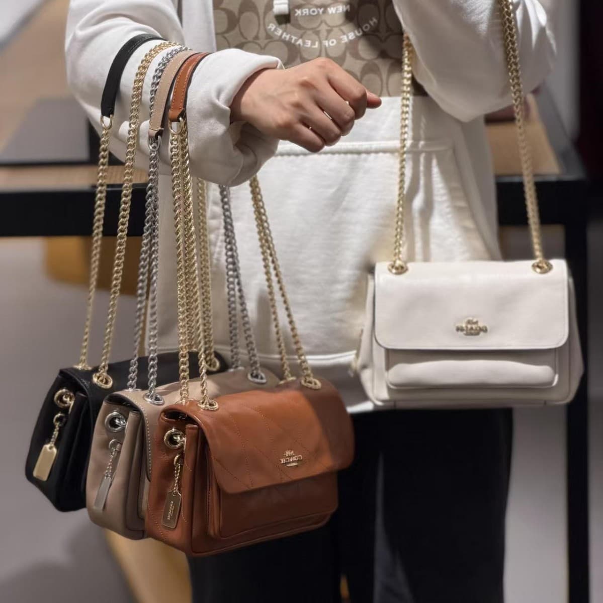 Kou C's new high version elodie19 postman chain bag flip bag hand-held one-shoulder diagonal cross-body versatile women's bag