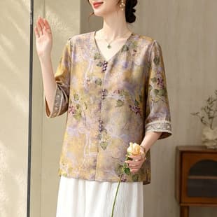 New Chinese-Style Summer Blouse for Middle-Aged Women - Loose Fit, Short Sleeve, Versatile, Age-Defying