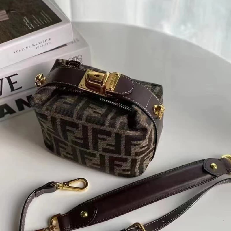 Pre-owned Fendi Vintage Handheld Lunch Box Bag Retro Monogram Pillow Bag Mini Shoulder Crossbody Commuter Women's Bag