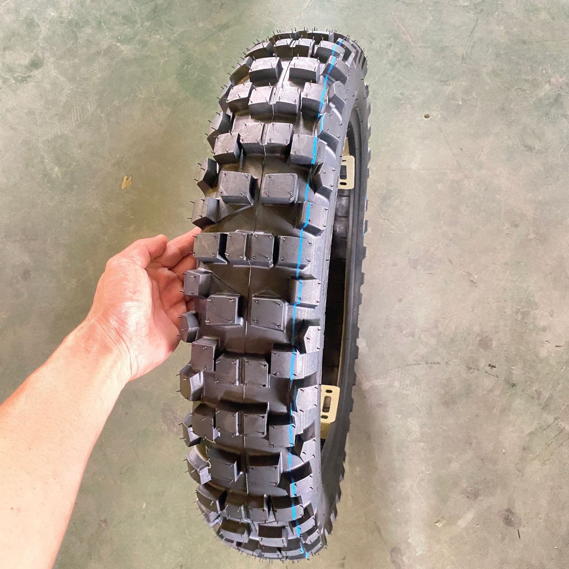 120/100-18 motorcycle tire tire motorcycle tire tire high quality tubeless tire