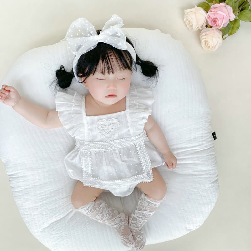 Fashionable Baby Girl Summer Bodysuit New Princess Romper Triangle Crawl Suit Strap Outfit White Lolita