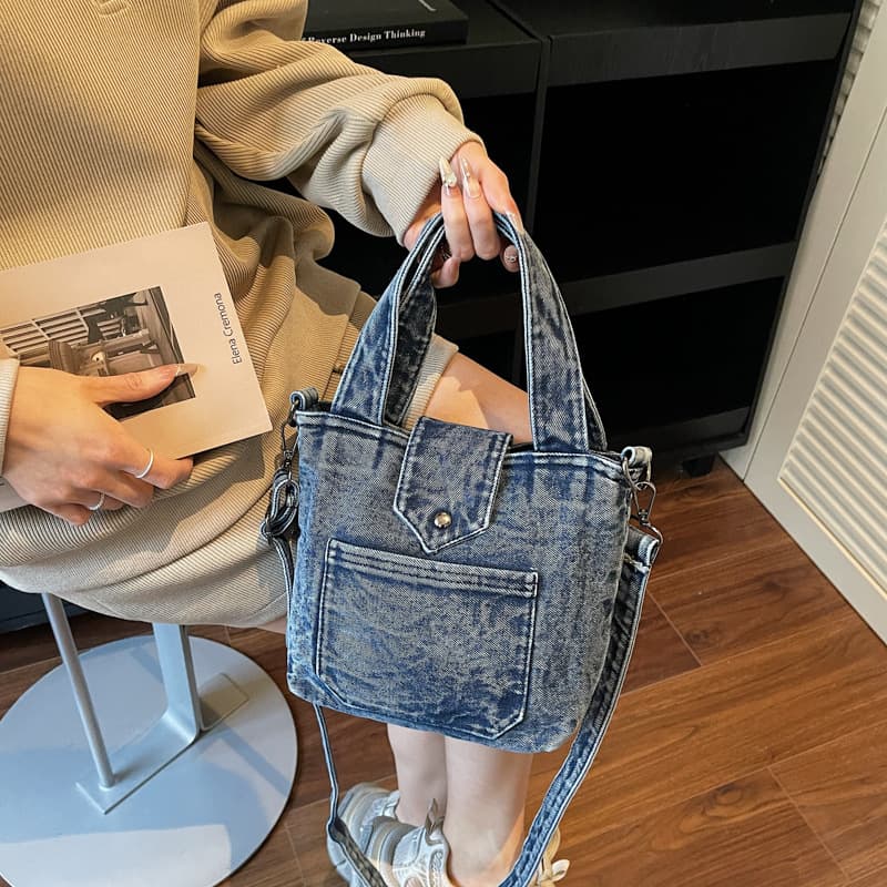 New denim bag, simple and fashionable, casual handbag for girls, high-end and stylish crossbody bag, large capacity shoulder bag