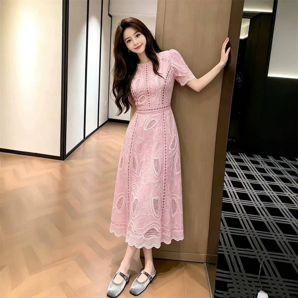 Southeast Asian Cross-Border Foreign Trade Women's Clothing: Elegant Short-Sleeve Waist-Cinching Round-Neck Hollow-Out Embroidered A-Line Dress with a Large Hem