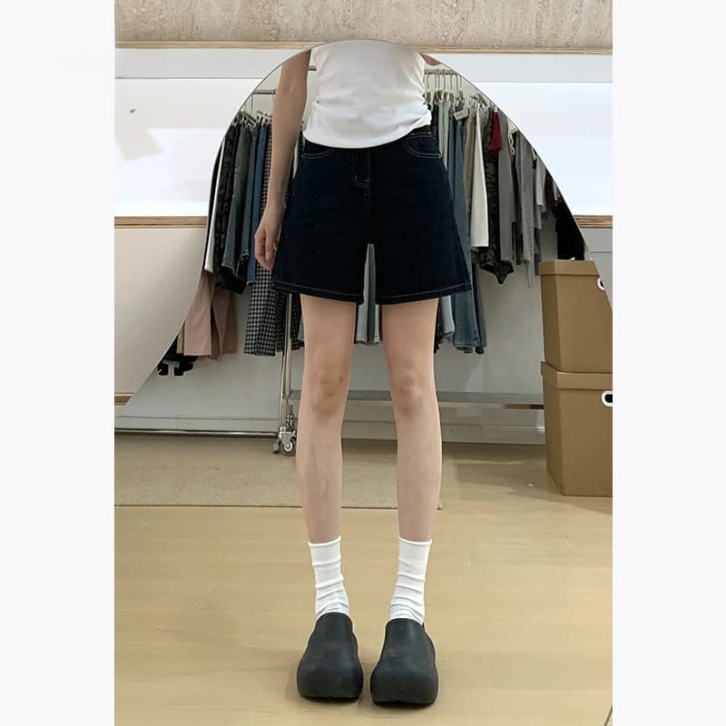 Dark Blue High-Waist Denim Shorts Women 2026 Summer New Retro Loose Fit Slimming Wide-Leg Straight Denim Shorts