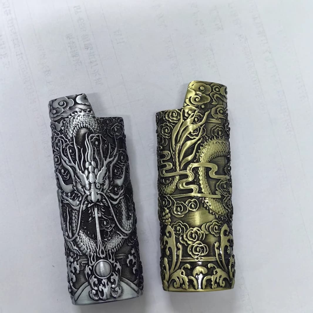 3D Dragon and Cloud Lighter Case, Full-Cover Card Slot Design, Traditional Chinese Style Metal Lighter Protective Shell