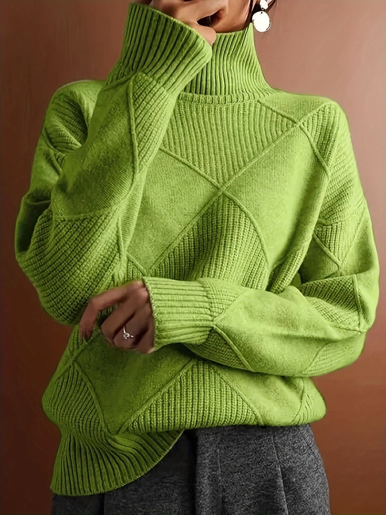 H 10940 Smooth Solid Color Diamond Pattern Sweater