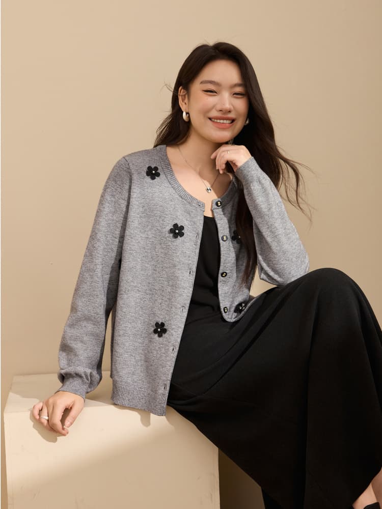 [Flower Notes] Heavy Industry Three-dimensional Flower Soft Waxy Round Neck Sweater Slim and Beautiful Plus Size Women's Clothes Fat mm2025 Autumn New Style